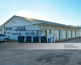 Photo 3 of Mini Plus Warehouse - 1300 Rutledge Way, Murfreesboro, TN