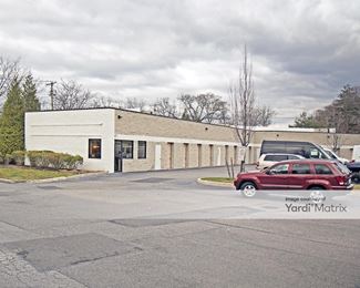 Photo 4 of Smithtown Mini Storage - 650 Jericho Turnpike, Saint James, NY