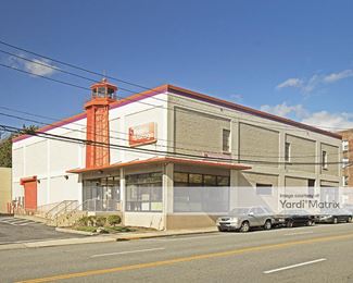 Photo 3 of Public Storage - 91 Cuttermill Road, Great Neck, NY