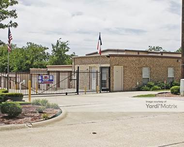 Storage Units for Rent available at 201 Brothers Blvd, Red Oak, TX 75154