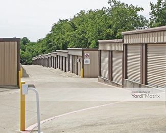 Photo 3 of Macho Self Storage - 201 Brothers Blvd, Red Oak, TX
