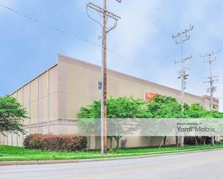 Photo 4 of Public Storage - 1717 East Joppa Road, Parkville, MD
