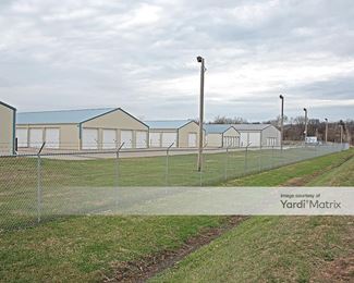 Photo 3 of North Kearney Storage - 1120 North Jefferson, Kearney, MO