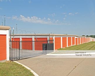 Photo 5 of Public Storage - 8601 East 67th Terrace, Kansas City, MO