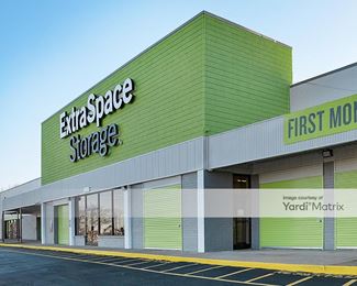 Photo 3 of Extra Space Storage - 5845 Charlotte Pike, Nashville, TN