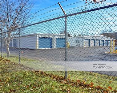 Storage Units for Rent available at 1830 Memorial Blvd, Murfreesboro, TN 37129