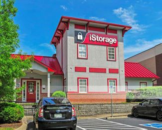 Photo 1 of iStorage - 1066 West Main Street, Hendersonville, TN