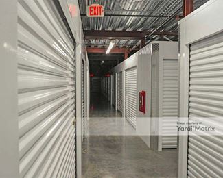 Photo 3 of iStorage - 1066 West Main Street, Hendersonville, TN