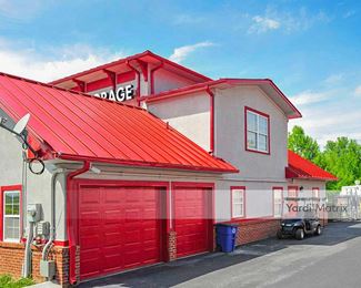 Photo 4 of iStorage - 1066 West Main Street, Hendersonville, TN