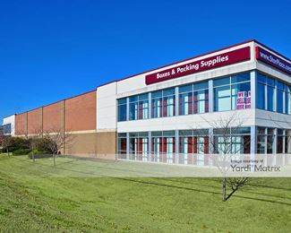 Photo 2 of StorPlace Self Storage - 138 Veterans Pkwy, Murfreesboro, TN