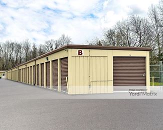 Photo 2 of Extra Space Storage - 123 Davis Street, Portland, TN