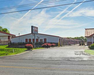 Photo 2 of iStorage - 465 North Belvedere Drive, Gallatin, TN
