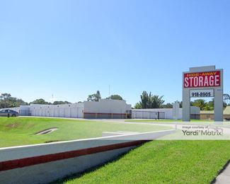 Photo 4 of Public Storage - 8901 South Tamiami Trail, Sarasota, FL