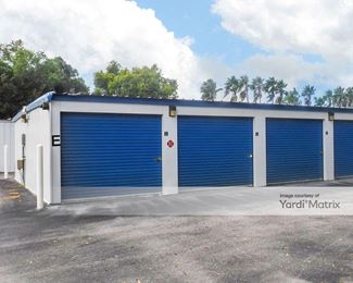 Photo 4 of 24/7 Store It - 5111 Doug Taylor Circle, Saint James City, FL