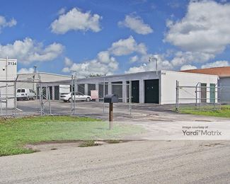 Photo 5 of 10 Federal Storage - 3422 Palm Avenue, Fort Myers, FL