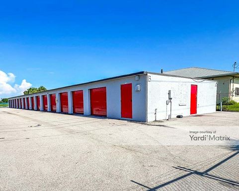 Photo 6 of 10 Federal Storage - 3422 Palm Avenue, Fort Myers, FL