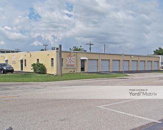 Photo 4 of X-S STORAGE - 925 SE 13th Place, Cape Coral, FL