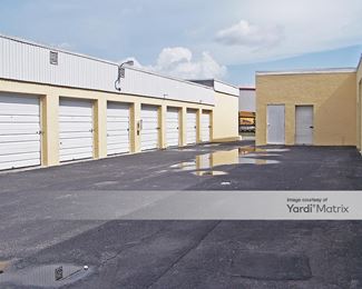 Photo 3 of X-S STORAGE - 927 SE 9th Terrace, Cape Coral, FL