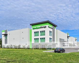 Photo 1 of Extra Space Storage - 4500 Sommerset Drive, Fort Myers, FL