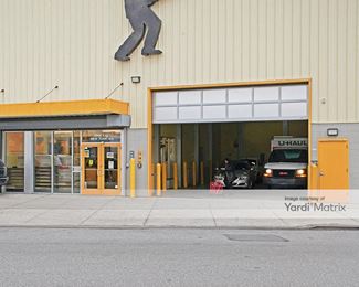 Photo 4 of Safeguard Self Storage - 1648 East New York Avenue, Brooklyn, NY