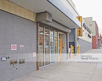 Photo 2 of Safeguard Self Storage - 930 Grand Street, Brooklyn, NY