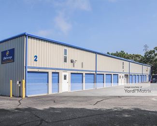 Photo 1 of Extra Space Storage - 173 West Montauk Hwy, Hampton Bays, NY