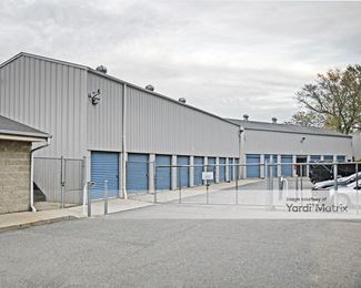 Photo 4 of Omega Storage - 491 Broadway, Amityville, NY