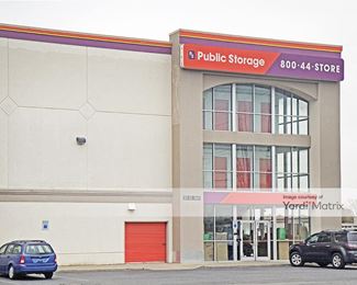 Photo 2 of Public Storage - 305 Del Drive, Farmingdale, NY