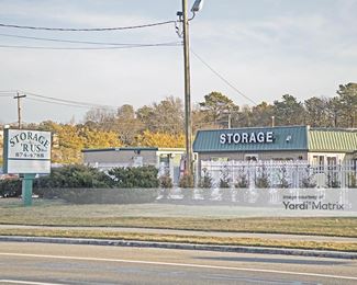 Photo 3 of StorQuest Self Storage - 10 Frowein Road, Center Moriches, NY
