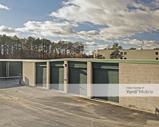 Photo 4 of Extra Space Storage - 200 Expressway Drive South, Brentwood, NY