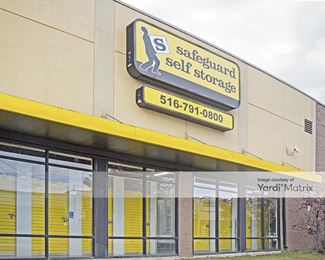Photo 1 of Safeguard Self Storage - 1176 Broadway, Hewlett, NY