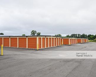 Photo 3 of Storage Link - 2867 Roosevelt Road, St Cloud, MN