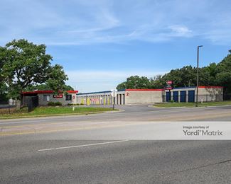 Photo 4 of iStorage - 9154 University Avenue NW, Coon Rapids, MN
