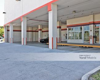 Photo 2 of Public Storage - 701 SE 24th Street, Fort Lauderdale, FL