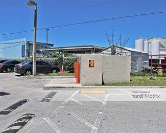 Photo 4 of Public Storage - 701 SE 24th Street, Fort Lauderdale, FL
