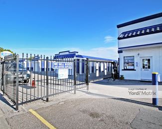 Photo 2 of Atlantic Self Storage - 1089 Atlantic Blvd, Atlantic Beach, FL