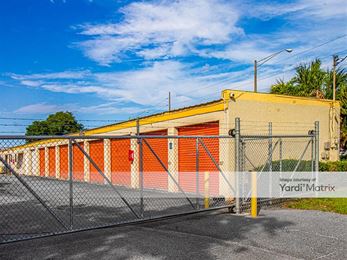 Photo 4 of Storage Rentals of America - 996 Blanding Blvd, Orange Park, FL