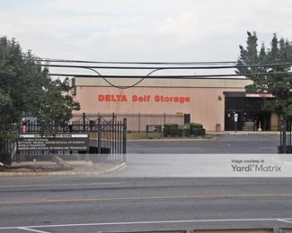 Photo 2 of Delta Self Storage - 69-71 New Hook Road, Bayonne, NJ