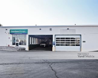Photo 3 of Extra Space Storage - 501 Schuyler Avenue, Lyndhurst, NJ