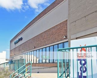 Photo 3 of Extra Space Storage - 7020 Kennedy Blvd, North Bergen, NJ