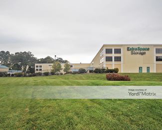 Photo 4 of Extra Space Storage - 593 Route 46 West, Fairfield, NJ