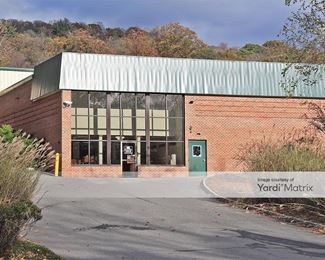 Photo 3 of Moove In Self Storage - 210 US 206, Byram, NJ