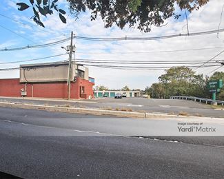 Photo 2 of Extra Space Storage - 515 Broad Street, Clifton, NJ