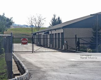 Photo 4 of Storage Rentals of America - 3640 State Route 94, Hardyston, NJ