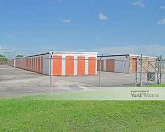 Photo 2 of CubeSmart Self Storage - 3300 G 1/2 Avenue, Santa Fe, TX