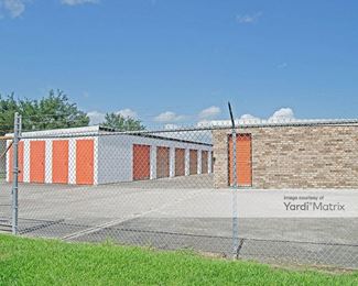 Photo 3 of CubeSmart Self Storage - 3300 G 1/2 Avenue, Santa Fe, TX