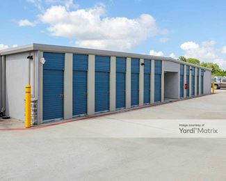 Photo 1 of iStorage - 2900 North Alexander Drive, Baytown, TX
