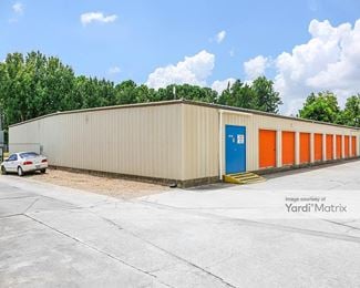 Photo 5 of iStorage - 2900 North Alexander Drive, Baytown, TX