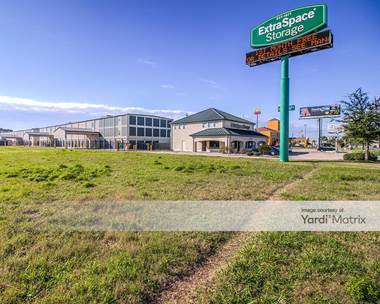 Storage Units for Rent available at 5236 East Fwy, Baytown, TX 77521
