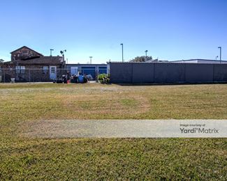 Photo 5 of A-Mini Storage - 3202 Preston Avenue, Pasadena, TX